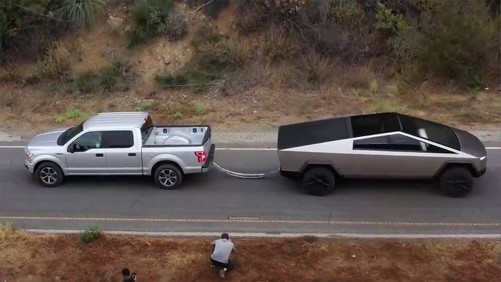 【钛媒体视频】特斯拉Cybertruck拉力战胜福特F-150皮卡？福特：不公平！