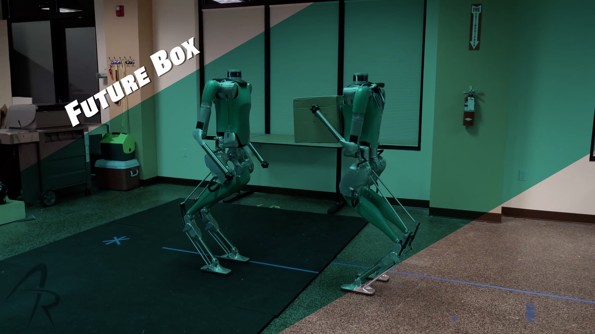 【钛媒体视频 】Agility机器人协作力测试：两个机器人合作搬箱子