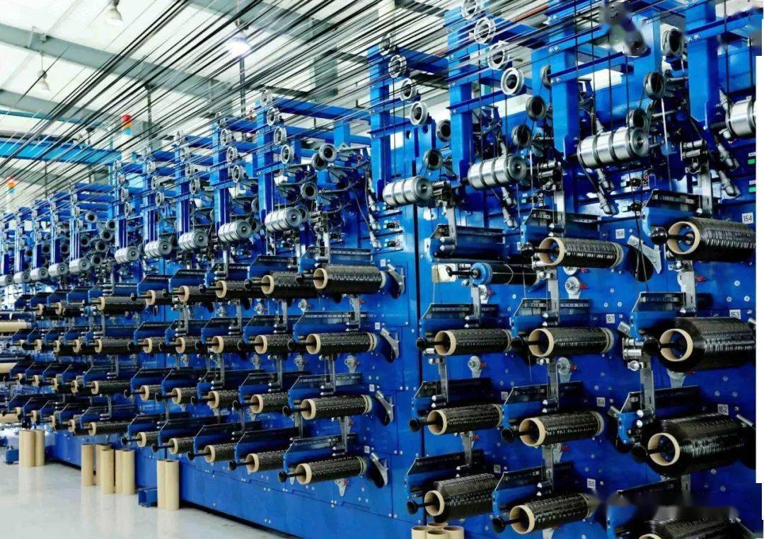 碳纖維國(guó)產(chǎn)：突破“卡脖子”，引領(lǐng)新未來(lái)