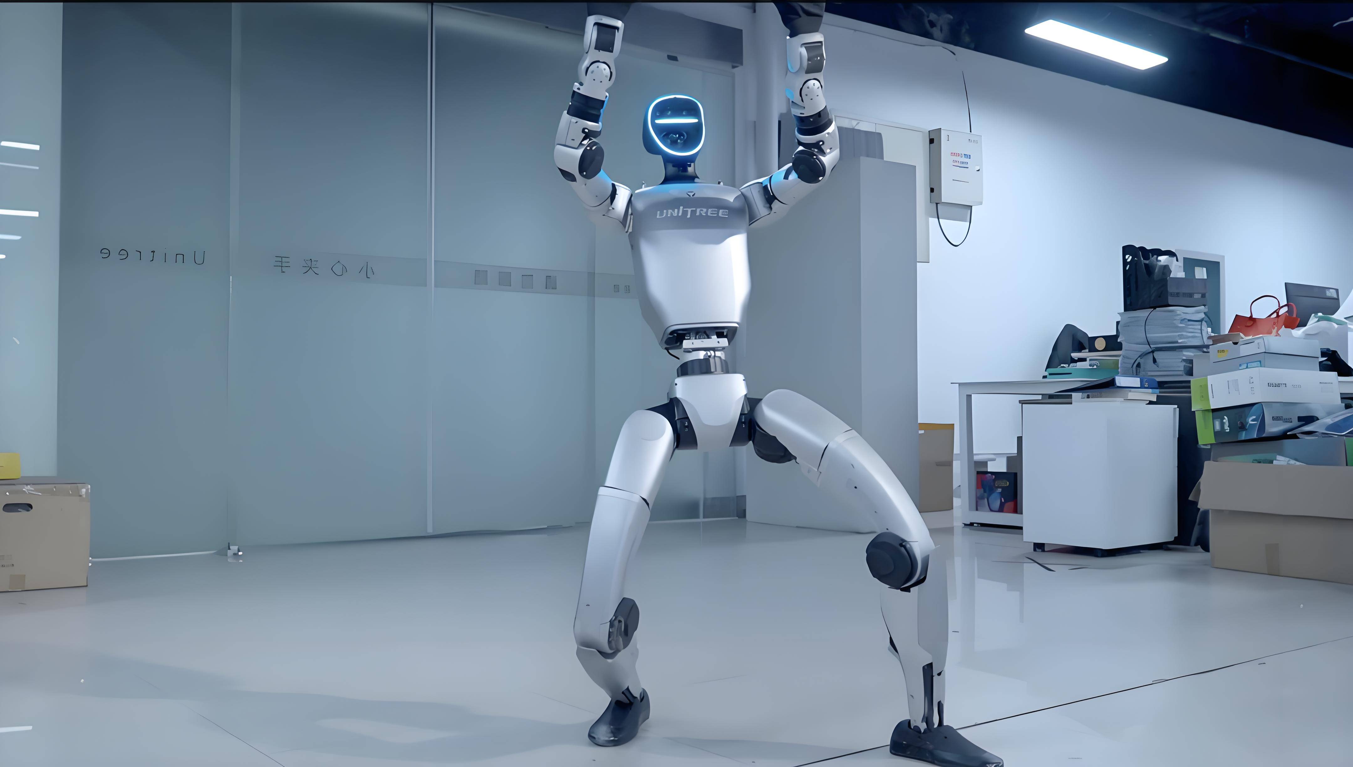 宇树机器人脚踹工程师