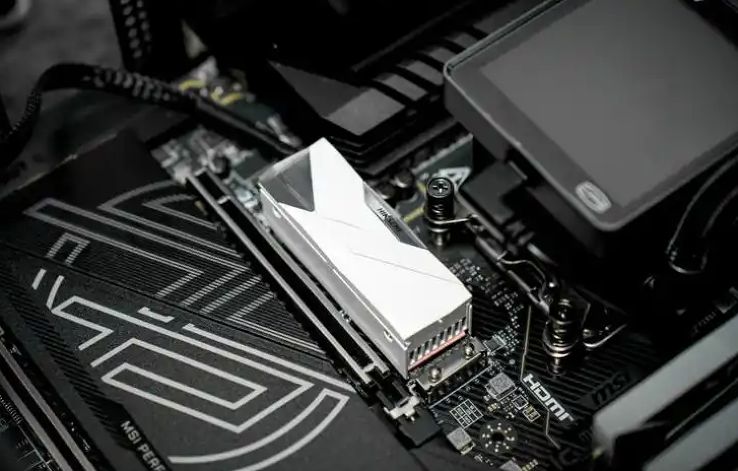 從能源到存儲：OpenAI一語道破AI軍備競賽新困局