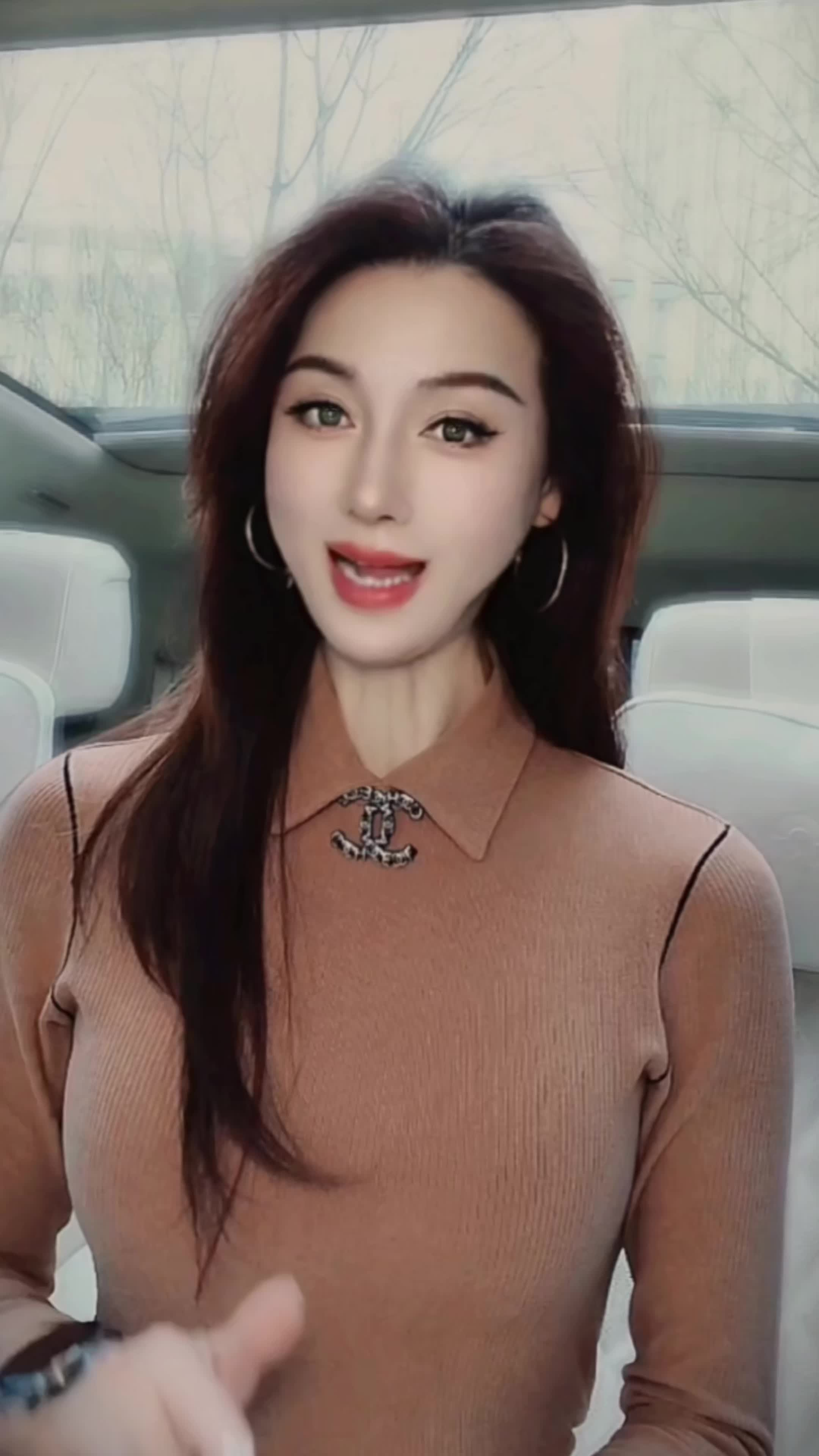 六座車市場混戰(zhàn)中的突圍者：這幾款車型為何成為行業(yè)焦點(diǎn)？