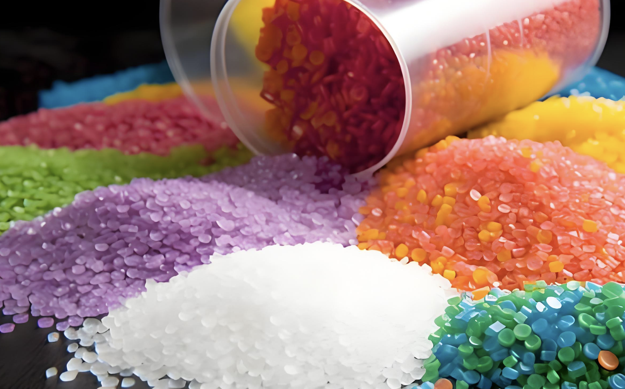 倉(cāng)庫(kù)滿(mǎn)倉(cāng)卻成交慘淡，塑料市場(chǎng)到底怎么了？